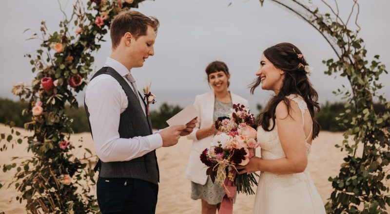 Ceremony by Isabel for Your European Wedding Celebrant. Photography by Hugo Coelho